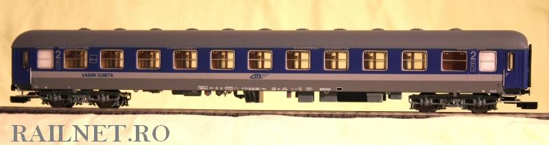 Vagon cuseta al CFR tip Bcm seria 50-30, fabricant Heris, vedere catre compartimente a versiunii bleu-bej.jpg