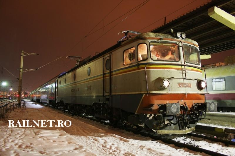 Masina 41-0465-9 a Depoului Suceava Nord sosita cu un tren personal in Gara Iasi Nord.jpg
