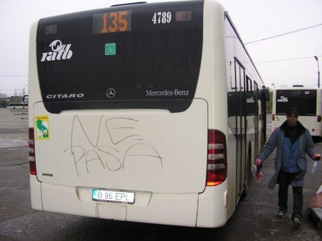 Aşa arăta autobuzul liniei 135, pictat de tânărul de 21 de ani.jpg