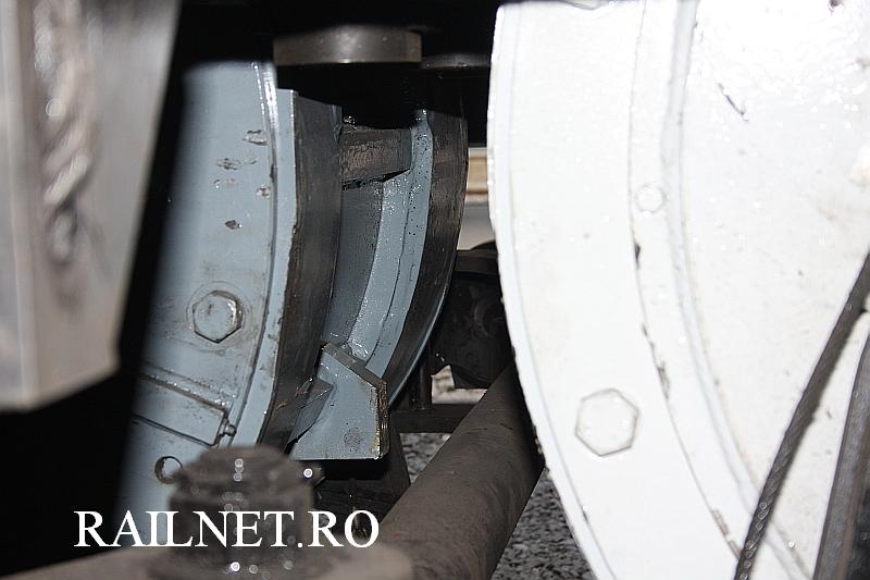 29. Detail of the traction motor. Detaliu motor de tractiune.jpg (63.92 KiB) Vizualizat de 23524 ori 29. Detail of the traction motor. Detaliu motor de tractiune.jpg