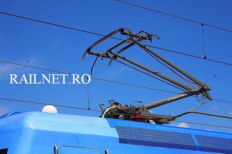 72.GPS Antenna. Antena sistem GPS.jpg (83.65 KiB) Vizualizat de 23521 ori 72.GPS Antenna. Antena sistem GPS.jpg