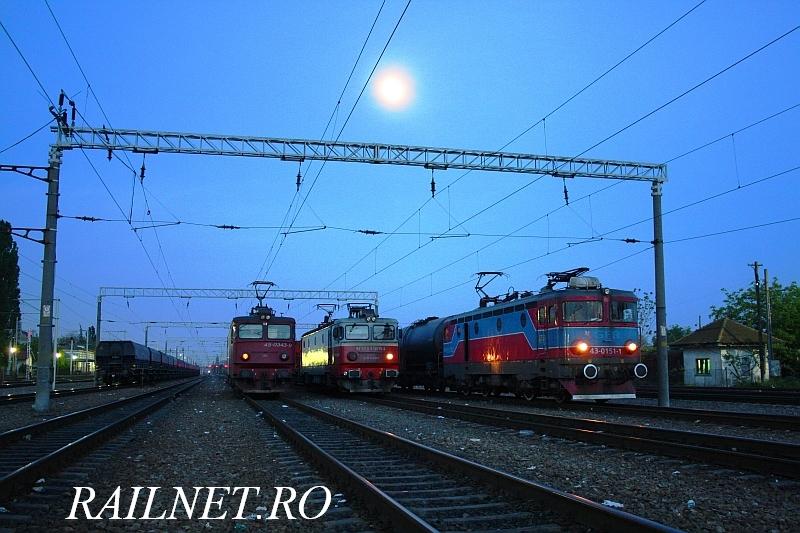 Trio 'Express' 45-0343-9, 47-4019-3 si 43-0151-1.jpg