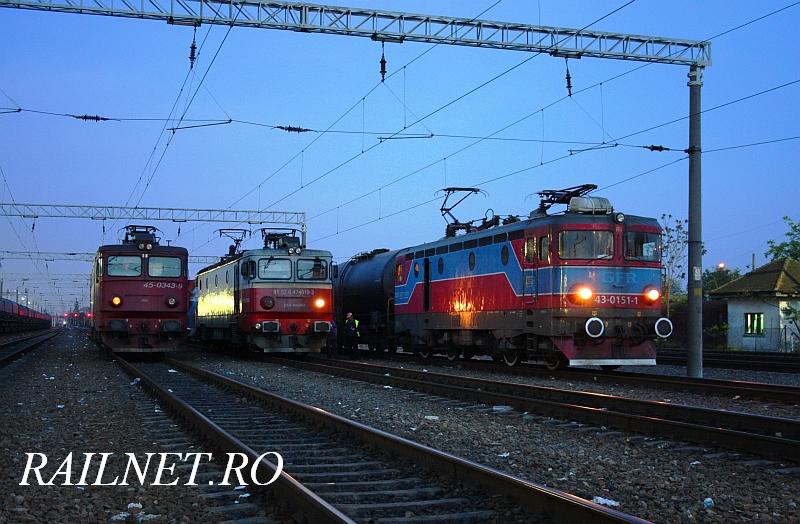 Doua's chioare da simetric..jpg