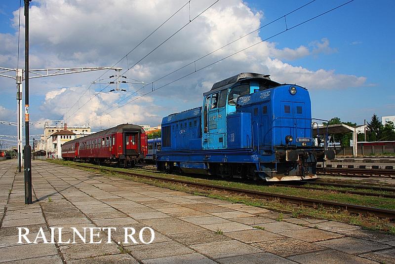 80-0550-6 cuplandu-se cu un tren personal la linia 1 cap pasarela a garii Timisoara Nord.JPG