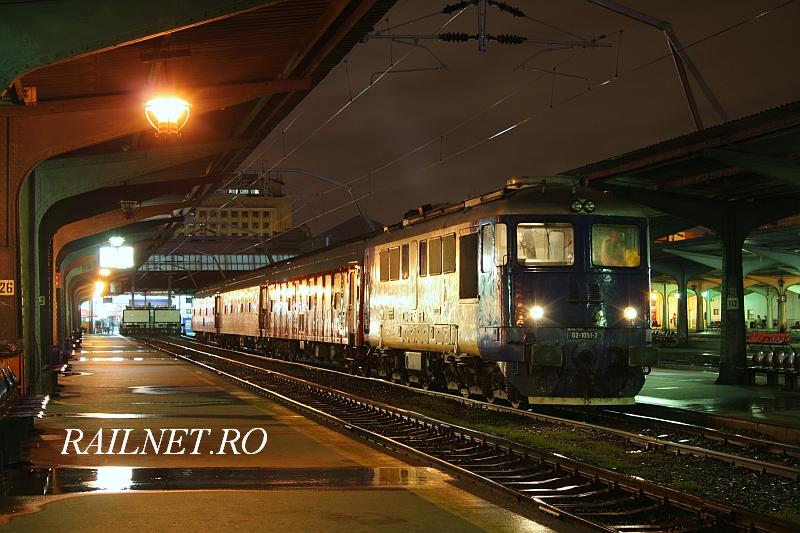 62-1051-2 cu trenul personal 9101 Bucuresti Nord - Pietrosita.jpg