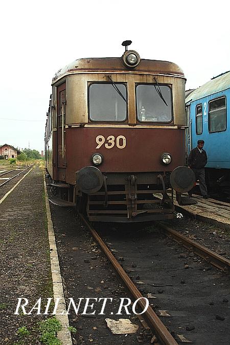Vedere catre postul de conducere 1 al lui 930.JPG (79.24 KiB) Vizualizat de 28940 ori Vedere catre postul de conducere 1 al lui 930.JPG