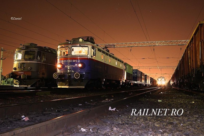 Mai vine un tren....jpg