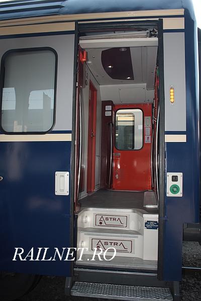 Usa de acces tip 'louvoyant' culisanta.jpg (54.37 KiB) Vizualizat de 256154 ori Usa de acces tip 'louvoyant' culisanta.jpg