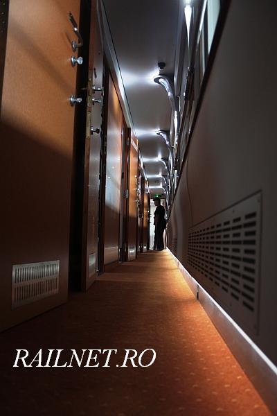 Aceleasi lumini impreuna cu cele laterale ofera un spectacol ambiental de exceptie!.jpg (39.8 KiB) Vizualizat de 256212 ori Aceleasi lumini impreuna cu cele laterale ofera un spectacol ambiental de exceptie!.jpg