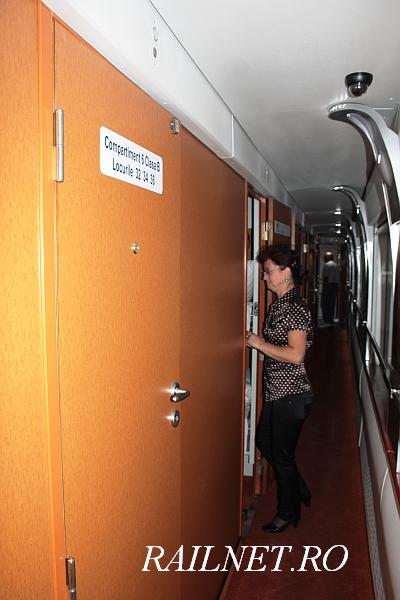 Usa a unui compartiment de Clasa 2a (Clasa B).jpg (43.91 KiB) Vizualizat de 256152 ori Usa a unui compartiment de Clasa 2a (Clasa B).jpg