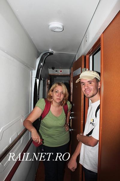 Vizitatori entuziasmati..jpg (45.52 KiB) Vizualizat de 211995 ori Vizitatori entuziasmati..jpg
