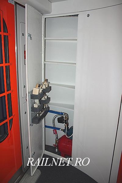 Un hidrofor si alte piese electrice de schimb.jpg (42.29 KiB) Vizualizat de 211995 ori Un hidrofor si alte piese electrice de schimb.jpg