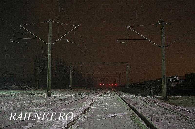 Catre capatul X al statiei spre Otopeni si Balotesti.jpg (85.39 KiB) Vizualizat de 22436 ori Catre capatul X al statiei spre Otopeni si Balotesti.jpg