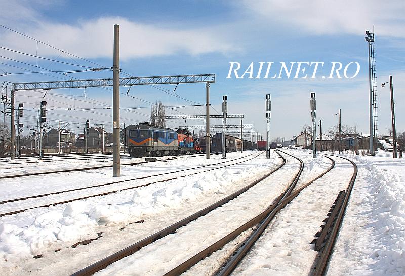 Primul cuplu de masini in statia Chitila.jpg