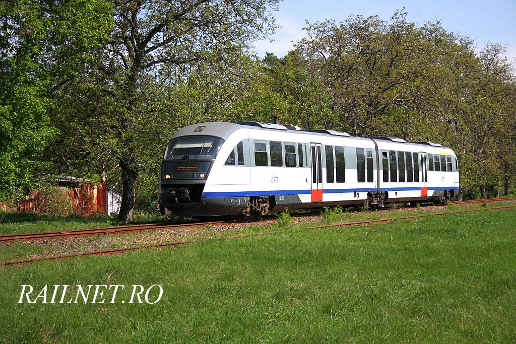 Trece in viteza pe linia 1 Baiculesti.jpg (245.75 KiB) Vizualizat de 9627 ori Trece in viteza pe linia 1 Baiculesti.jpg