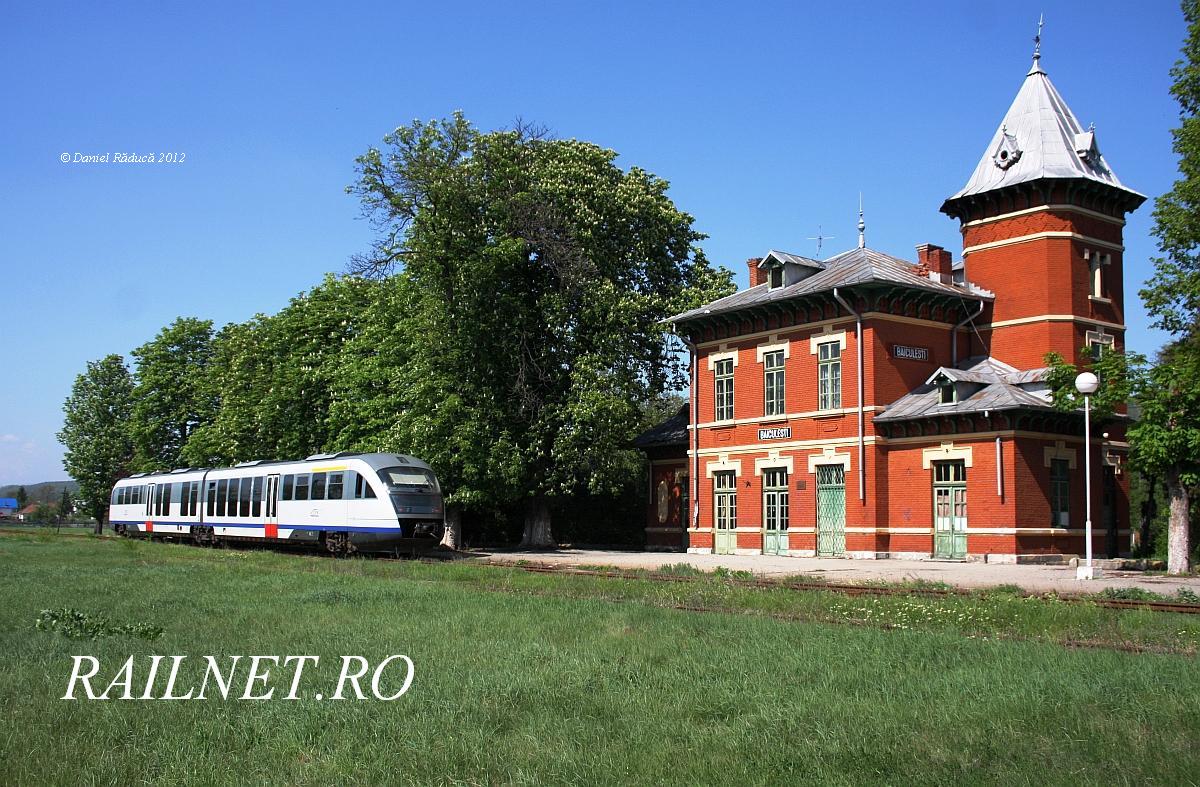 Acelasi tren si superba cladire a statiei Baiculesti, a lui Elie Radu.jpg (227.79 KiB) Vizualizat de 9617 ori Acelasi tren si superba cladire a statiei Baiculesti, a lui Elie Radu.jpg