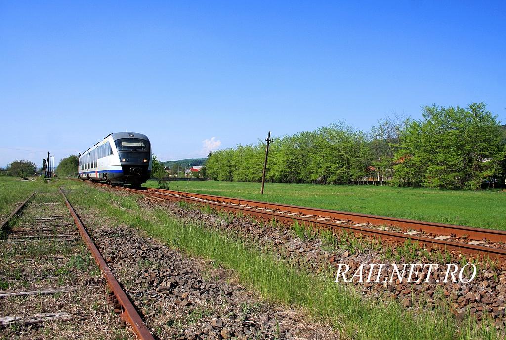 Trenul IR 1784 cu aceeasi rama Desiro revine de la Curtea de Arges la Bucuresti.jpg (183.64 KiB) Vizualizat de 9617 ori Trenul IR 1784 cu aceeasi rama Desiro revine de la Curtea de Arges la Bucuresti.jpg