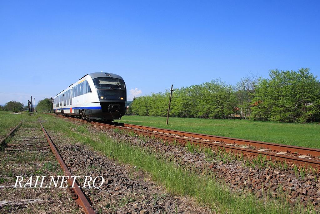 Trenul trece cu viteza pe Linia 1 Baiculesti.jpg (172.96 KiB) Vizualizat de 9627 ori Trenul trece cu viteza pe Linia 1 Baiculesti.jpg