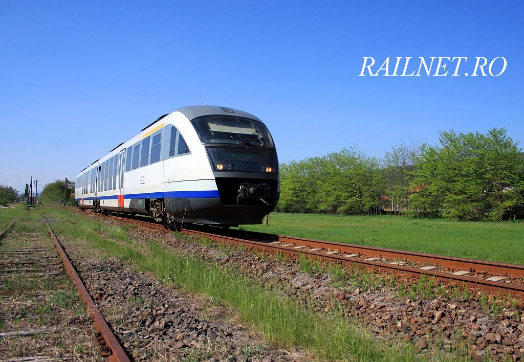 Aceeasi rama Desiro - IR 1784.jpg (156.99 KiB) Vizualizat de 9617 ori Aceeasi rama Desiro - IR 1784.jpg