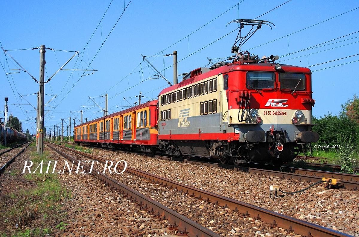 Tren push-pull la Chiajna, impins de catre masina tip 25.000 Alstom inmatriculata ca 42-5536-6 si cuplu RIO Clasa 57.jpg