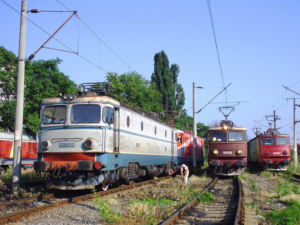 EA-uri pregatite sa plece in cursa, 25.06.2012.jpg