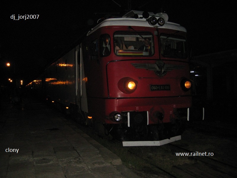 060-EA1-106 night(2).jpg