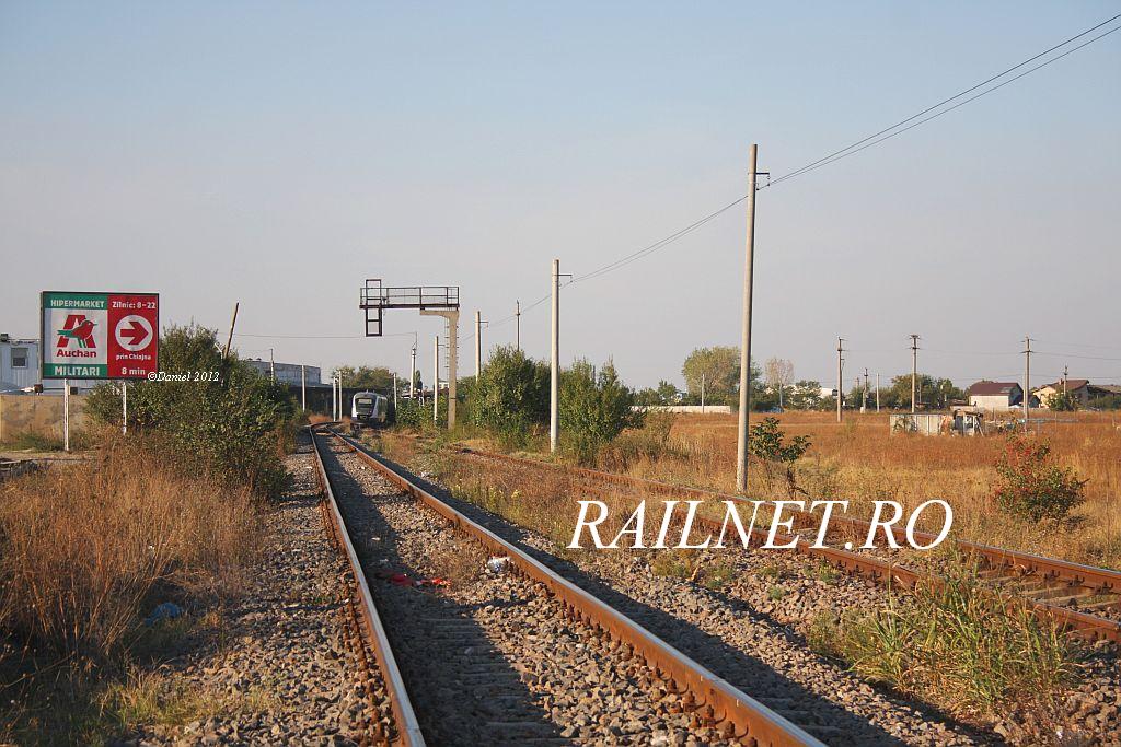 Trenul se indreapta catre bariera din Chiajna unde pe viitor este preconizata o oprire.jpg