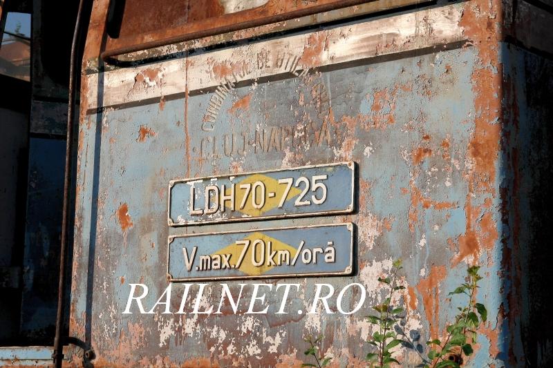Detaliu placute laterale ale masinii LDH 70 -725.jpg (110.35 KiB) Vizualizat de 2911 ori Detaliu placute laterale ale masinii LDH 70 -725.jpg