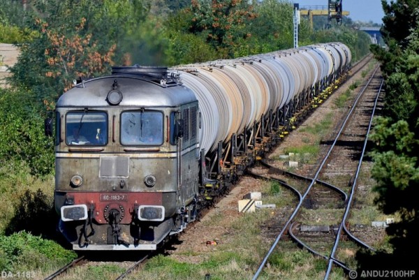 Cea mai clasica locomotiva din Romania DA-1183.jpg (422.78 KiB) Vizualizat de 13692 ori Cea mai clasica locomotiva din Romania DA-1183.jpg