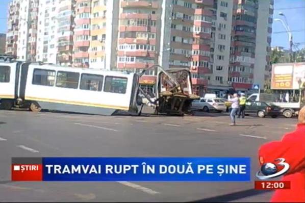 Tramvai deraiat.JPG