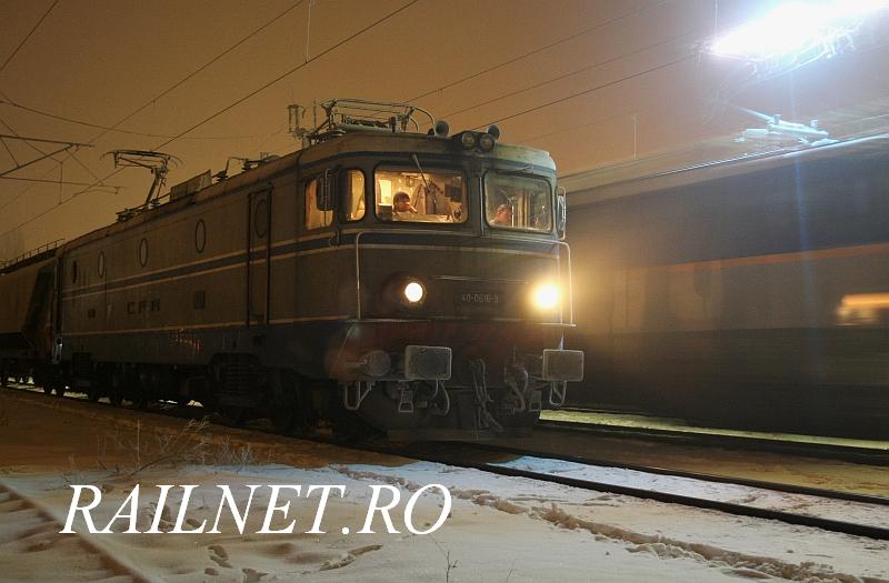 Pe linia II curenta intra dinspre Bucurestii Noi (cap Y) un alt marfar de la Craiova.jpg