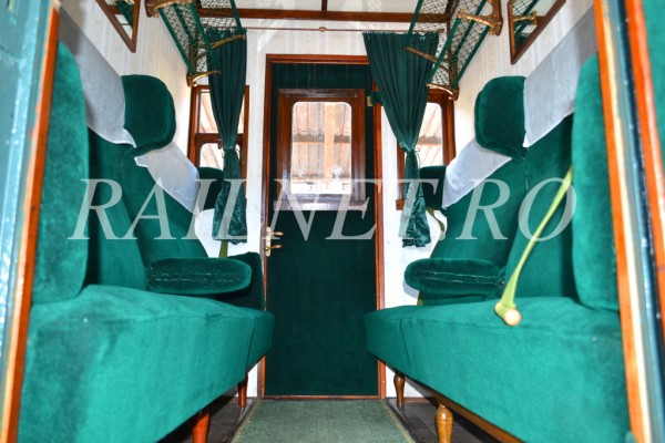 Banchetele de plus verde indicau odinioara un statut social aparte.JPG (623.49 KiB) Vizualizat de 27814 ori Banchetele de plus verde indicau odinioara un statut social aparte.JPG