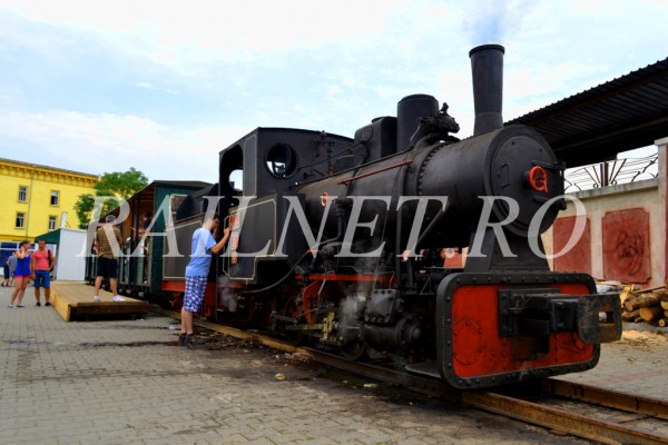 Batrana locomotiva pe cale ingusta construita in anul 1917 la uzinele Krauss, Munchen.JPG (579.03 KiB) Vizualizat de 27814 ori Batrana locomotiva pe cale ingusta construita in anul 1917 la uzinele Krauss, Munchen.JPG