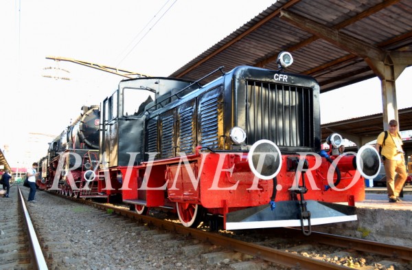 Un LDM al Depoului Pitesti (Clasa 95) construit in anii '30 la fostele uzine Malaxa.JPG (618.85 KiB) Vizualizat de 27814 ori Un LDM al Depoului Pitesti (Clasa 95) construit in anii '30 la fostele uzine Malaxa.JPG