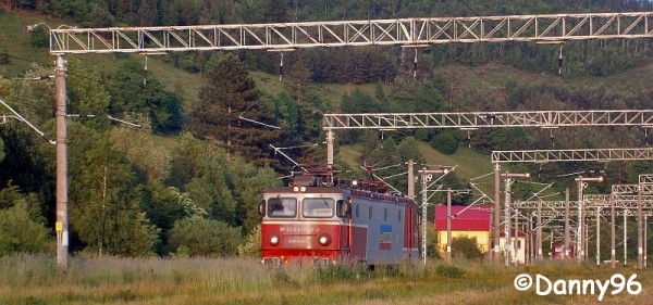 91 53 0 474 047-4 la manevra in Ghimes.jpg