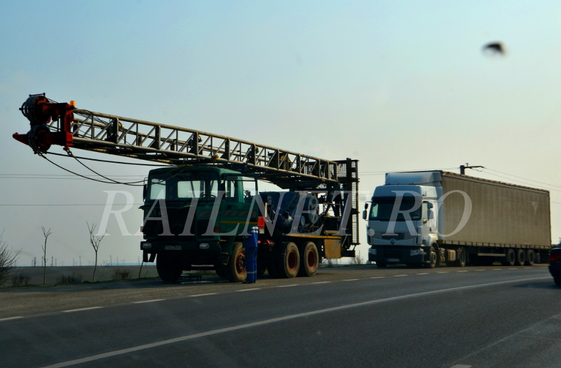 Instalatie pentru interventie la sondele de titei si gaze fabricata UPET Targoviste.JPG (164.63 KiB) Vizualizat de 6192 ori Instalatie pentru interventie la sondele de titei si gaze fabricata UPET Targoviste.JPG