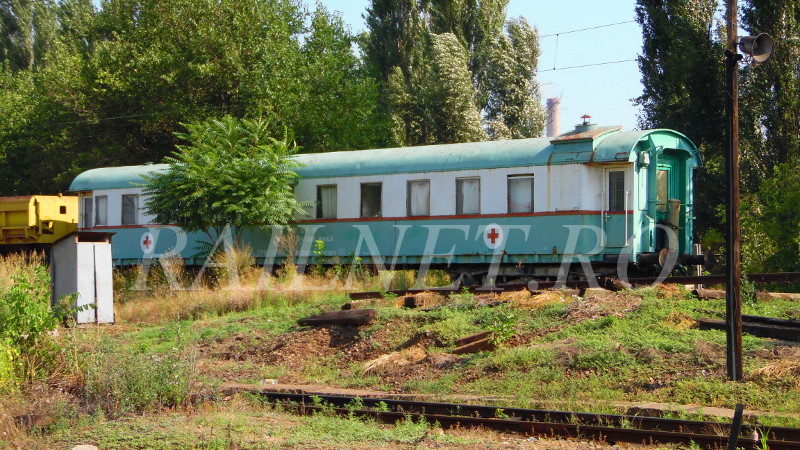 Unul din vagoanele fostului tren sanitar.JPG
