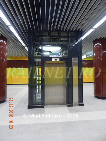 Detaliu lift interior legatura acces peron nivel intermediar.jpg (58.53 KiB) Vizualizat de 6032 ori Detaliu lift interior legatura acces peron nivel intermediar.jpg
