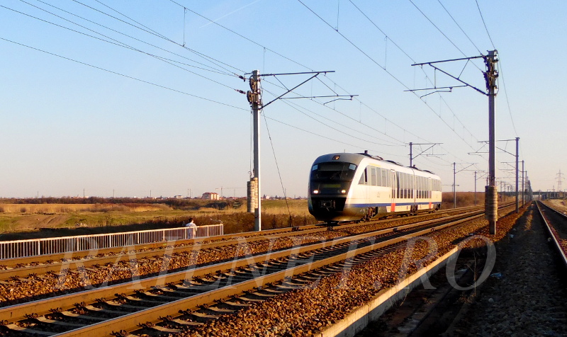 Trenul R 8123 Buc. Nord - Slobozia Veche.JPG