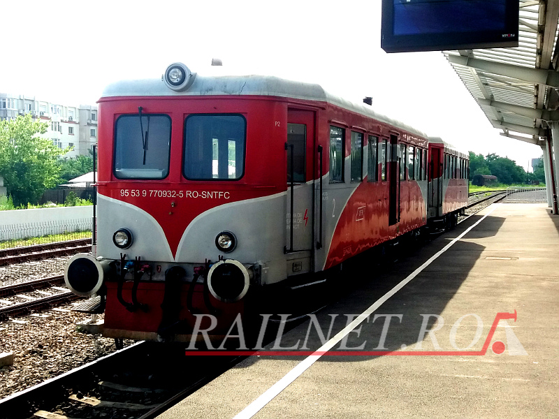 AM urile 953 si 932 in Pitesti Sud.jpg (276.11 KiB) Vizualizat de 48994 ori AM urile 953 si 932 in Pitesti Sud.jpg