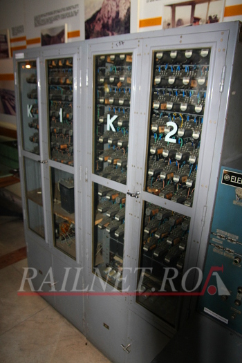 Relee tip vechi.jpg (121.84 KiB) Vizualizat de 28061 ori Relee tip vechi.jpg