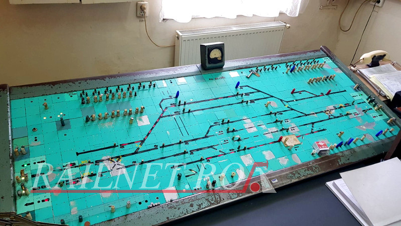 Pupitru CR3.jpg (145.64 KiB) Vizualizat de 28063 ori Pupitru CR3.jpg