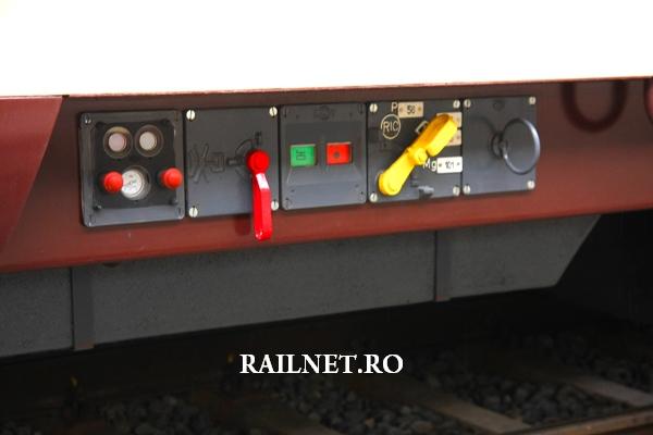 Detaliu manete de control ai diferitilor parametri.jpg (31.03 KiB) Vizualizat de 4955 ori Detaliu manete de control ai diferitilor parametri.jpg