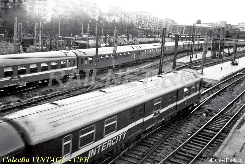 Vagoane 97-53  InterCity.jpg