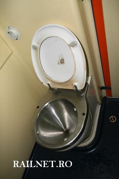 Vasul WC cu descarcare tip vacuum.jpg