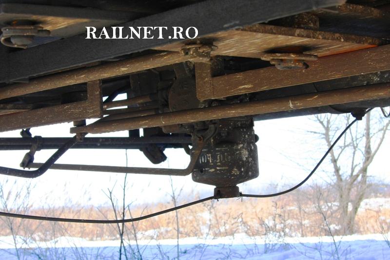 Dispozitiv golire a camerei de aer a distributorului de frana.jpg