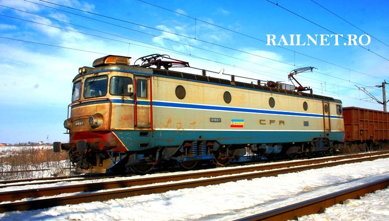 Plecare din statia Chiajna a unui convoi de Eaos BDZ cu masina 40-0636-7 a CFR Marfa.jpg