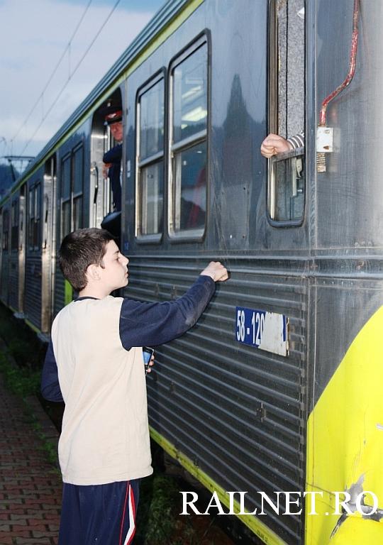 SergiuCFR din Gura Humorului, un pasionat al acestor rame.jpg (76.82 KiB) Vizualizat de 24107 ori SergiuCFR din Gura Humorului, un pasionat al acestor rame.jpg