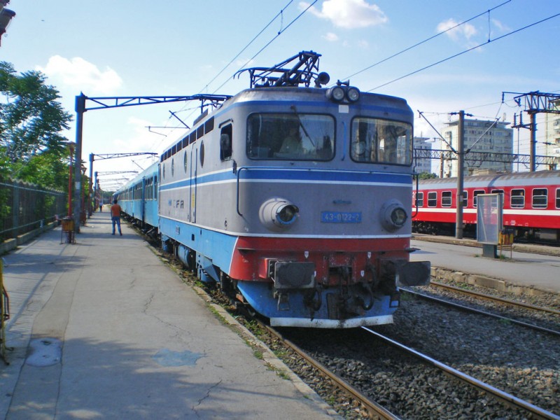 43-0122-2.JPG