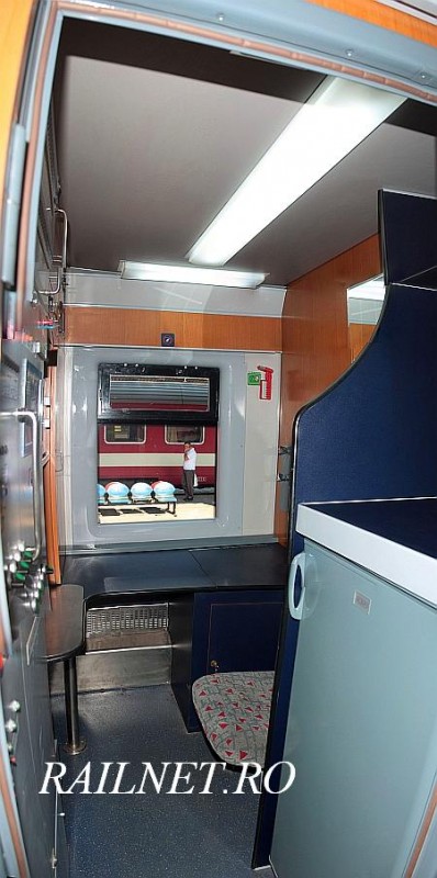 Cabina insotitorului de vagon.jpg (82.66 KiB) Vizualizat de 8461 ori Cabina insotitorului de vagon.jpg